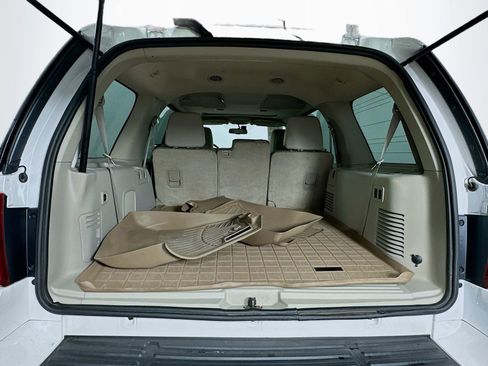 Used 2014 Ford Expedition Limited image 27