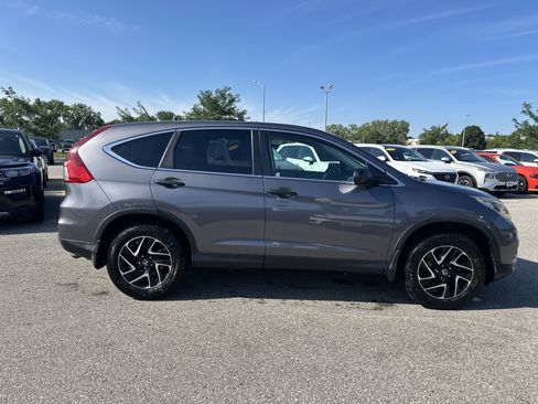 Used 2016 Honda CR-V SE image 3
