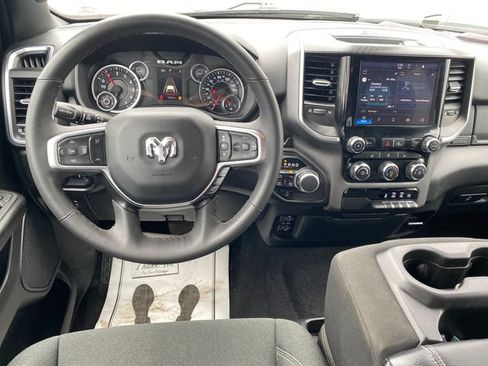 Used 2025 RAM 1500 Big Horn AWD/4WD image 7