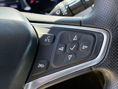 Used 2023 Chevrolet Equinox LS w/ LS Convenience Package FWD image 14