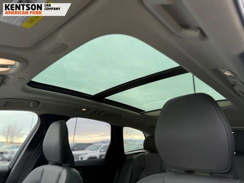 Used 2025 Volvo XC60 B5 Plus image 33