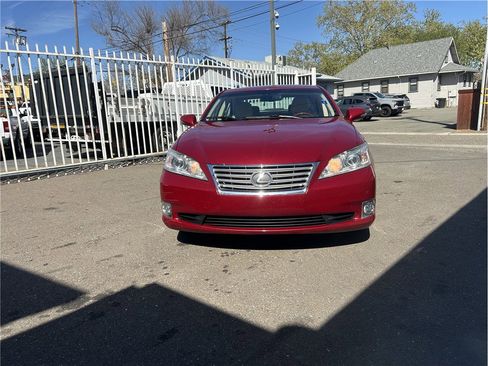 Used 2011 Lexus ES 350 image 2