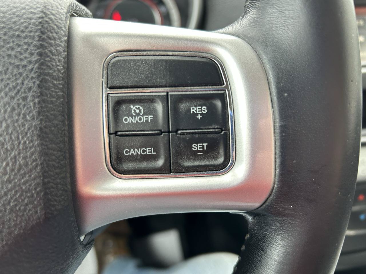 Used 2018 Dodge Journey SE w/ Connectivity Group FWD image 20