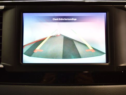 Used 2023 Chrysler Voyager LX FWD image 26