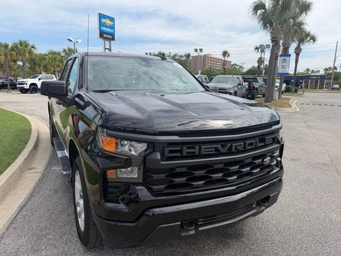 Used 2025 Chevrolet Silverado 1500 Custom RWD image 2