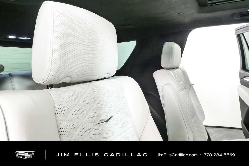 Certified 2026 Cadillac Escalade Platinum Sport w/ LPO, ONYX Package AWD/4WD image 23