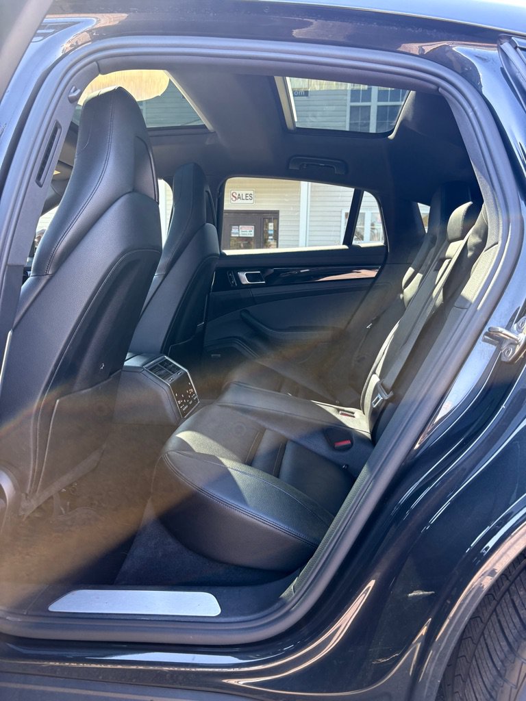 Used 2019 Porsche Panamera 4 AWD/4WD image 11