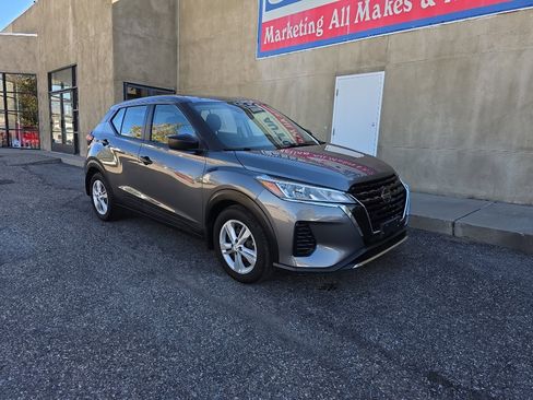 Used 2021 Nissan Kicks S image 6