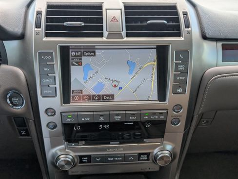 Used 2018 Lexus GX 460 Premium w/ Premium Package AWD/4WD image 18