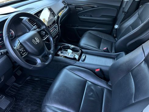 Used 2022 Honda Pilot Touring image 9
