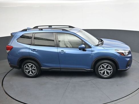 Used 2019 Subaru Forester Premium image 24