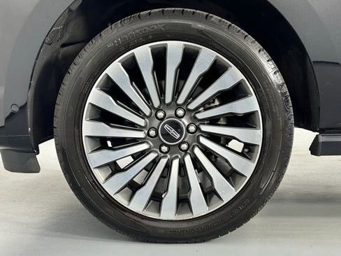 Used 2020 Lincoln Navigator L Reserve w/ Luxury Package image 44