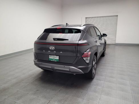 Used 2025 Hyundai Kona SEL FWD image 7