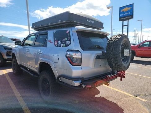 Used 2019 Toyota 4Runner TRD Off-Road Premium AWD/4WD image 7