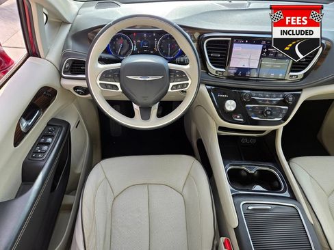 Used 2021 Chrysler Pacifica Limited w/ Premium & Safety Sphere Group AWD/4WD image 17