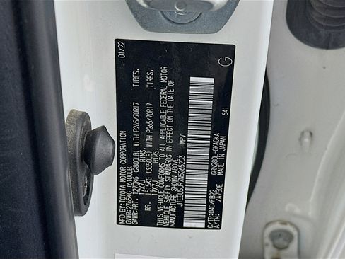 Used 2022 Toyota 4Runner SR5 image 12