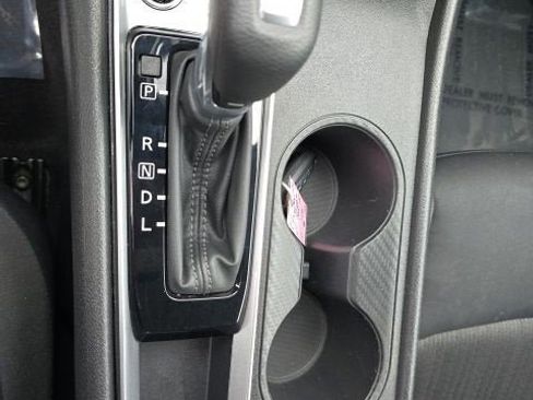 Used 2025 Nissan Altima 2.5 SV FWD image 16