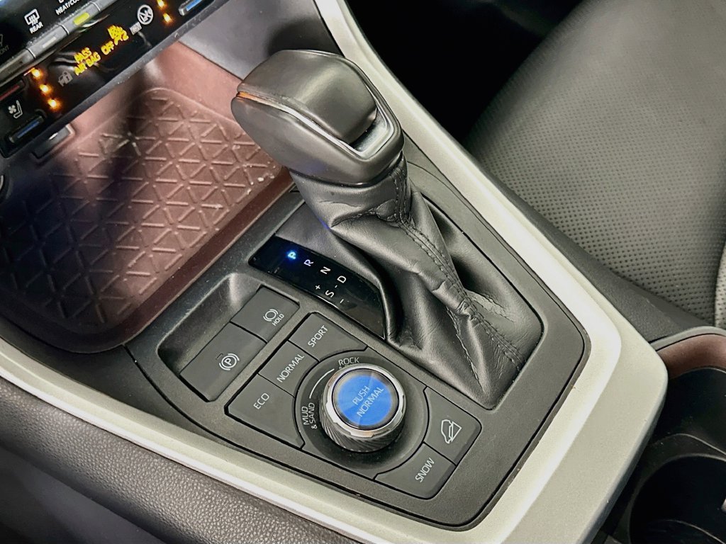 Used 2024 Toyota RAV4 Limited w/ Weather Package AWD/4WD image 16
