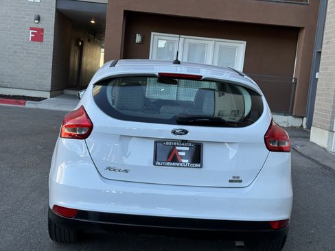 Used 2016 Ford Focus SE image 4