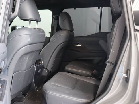 Used 2024 Lexus GX 550 w/ Accessory Package (Z1) AWD/4WD image 16