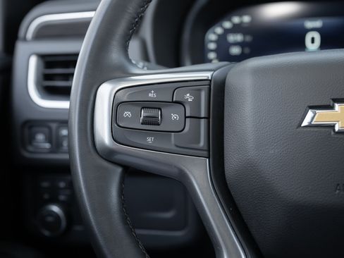 Used 2024 Chevrolet Suburban LT image 26