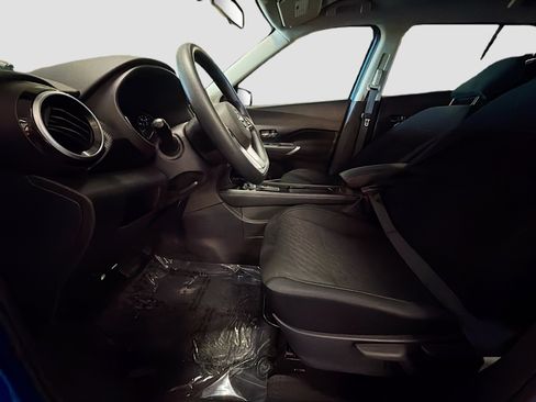 Used 2023 Nissan Kicks SV FWD image 13