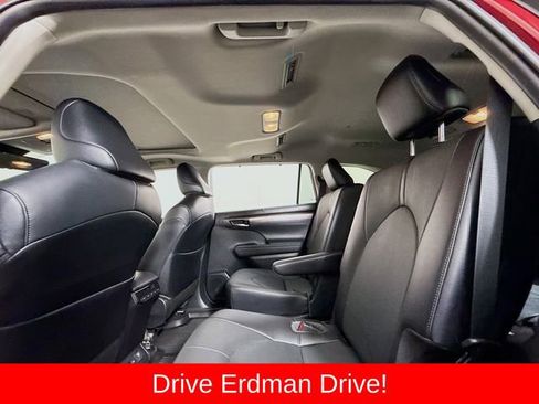 Used 2023 Toyota Highlander Limited AWD/4WD image 9