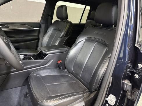 Used 2023 Jeep Grand Cherokee L Overland AWD/4WD image 14