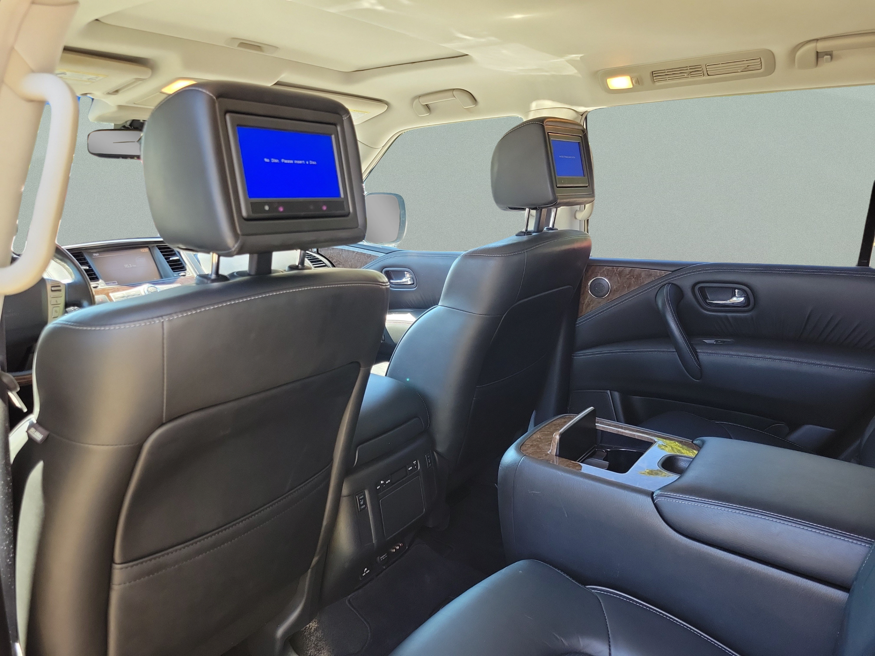 Used 2017 INFINITI QX80 2WD w/ Driver Assistance Package image 7