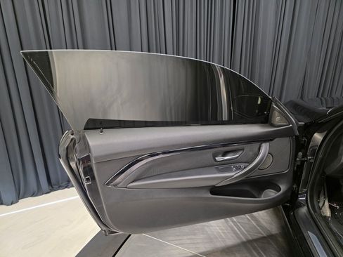 Used 2018 BMW M4 Coupe RWD image 17
