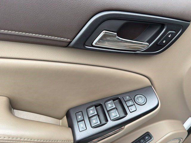 Used 2015 GMC Yukon SLT w/ Open Road Package AWD/4WD image 12