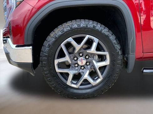 Used 2022 GMC Sierra 1500 SLT AWD/4WD image 9