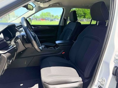 Used 2022 Jeep Grand Cherokee L Laredo w/ Luxury Tech Group I AWD/4WD image 19