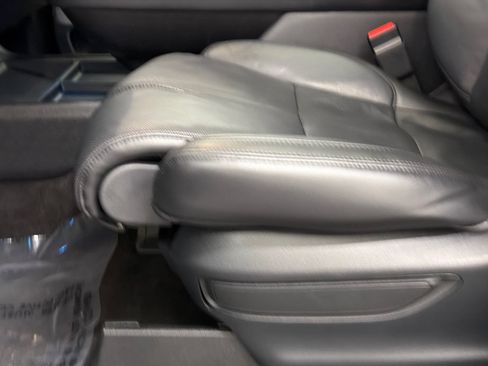 Used 2023 Lincoln Navigator Reserve AWD/4WD image 17