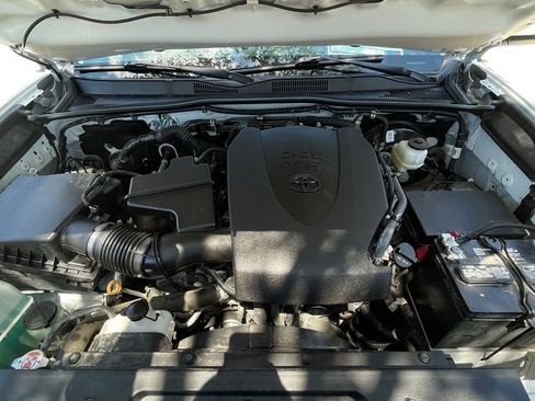 Used 2023 Toyota Tacoma SR5 RWD image 27
