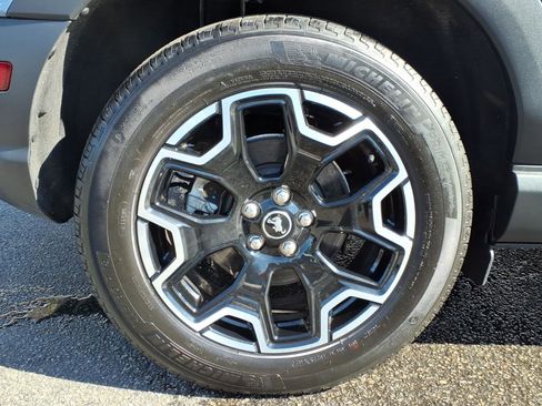 Certified 2025 Ford Bronco Sport Outer Banks w/ Outer Banks Tech Package+ AWD/4WD image 10