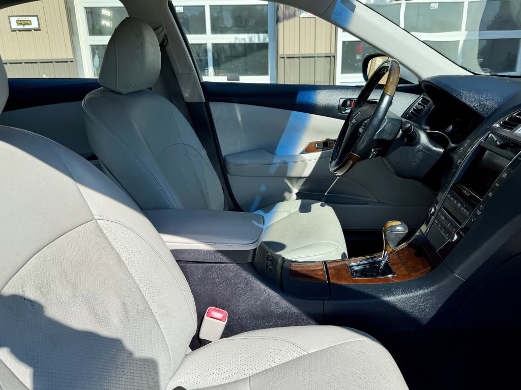 Used 2010 Lexus ES 350 w/ Preferred Accessory Package FWD image 18