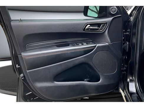 Used 2025 Dodge Durango GT image 18