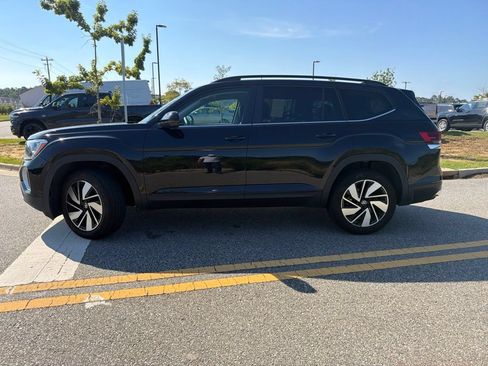 Used 2024 Volkswagen Atlas SE FWD image 3