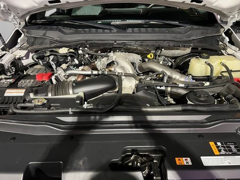 Used 2023 Ford F350 XLT w/ FX4 Off-Road Package image 40