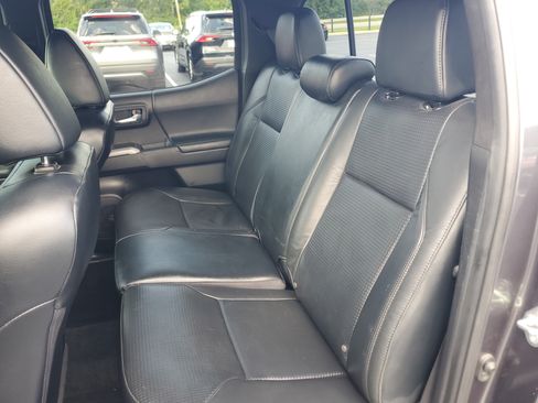Used 2020 Toyota Tacoma Limited AWD/4WD image 11