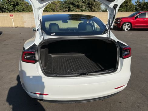 Used 2019 Tesla Model 3 Mid Range image 25