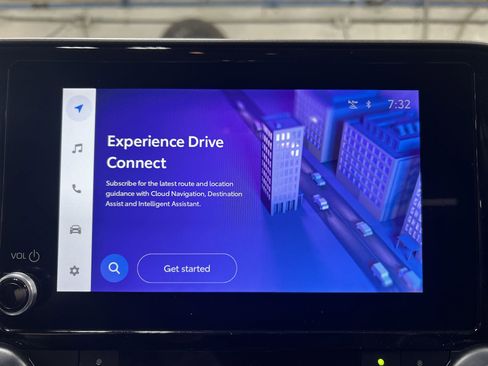 Used 2023 Toyota Highlander LE image 15