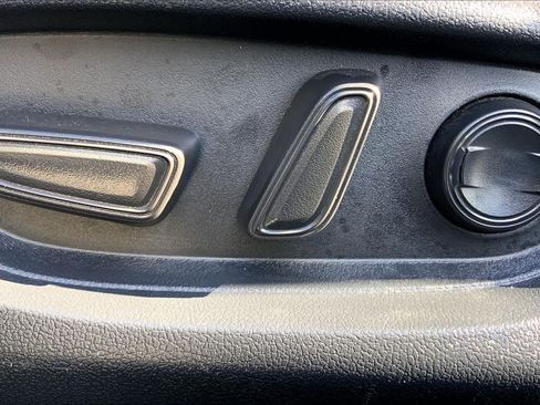 Used 2025 Toyota Camry SE FWD image 34