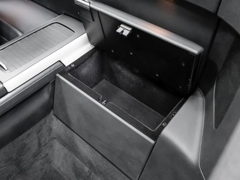 Used 2015 Mercedes-Benz SL 63 AMG w/ Driver Assistance Package image 42