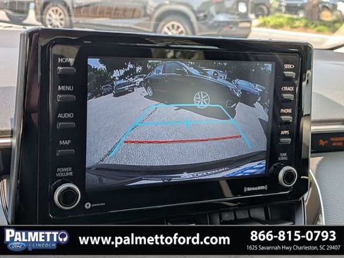 Used 2022 Toyota Corolla LE FWD image 18