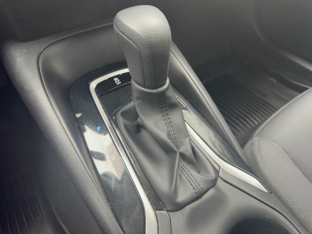 Used 2025 Toyota Corolla LE FWD image 25