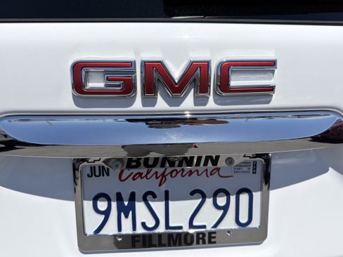 Used 2024 GMC Terrain SLE FWD image 42