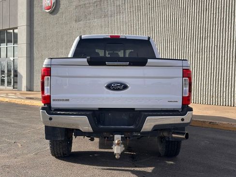 Used 2017 Ford F250 Lariat w/ Lariat Value Package image 4