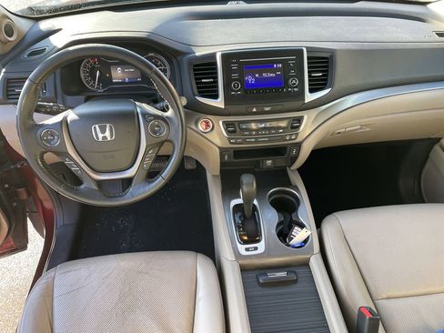 Used 2017 Honda Ridgeline RTL image 16